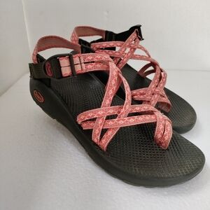 Chaco womens size 9 Z cloud red sandles
